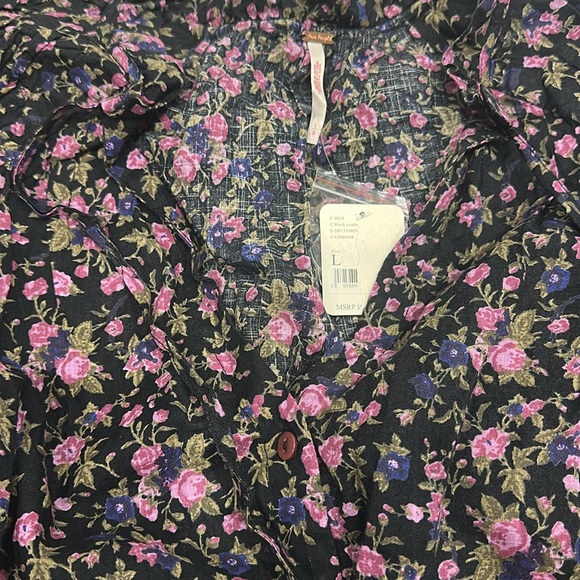 NEW! Free People Meant To Be Blouse Revolve Size Large Black Purple Floral boho - Picture 10 of 11
